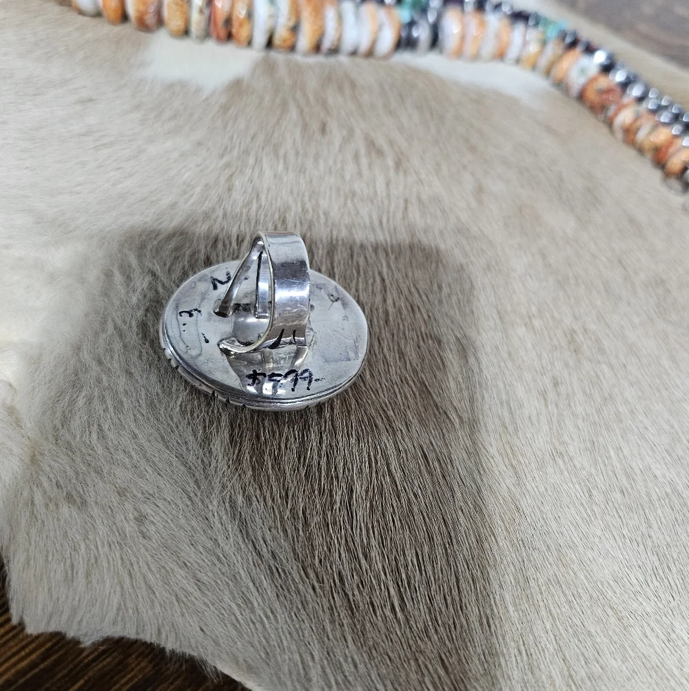 Ring - Picture 2 of 2